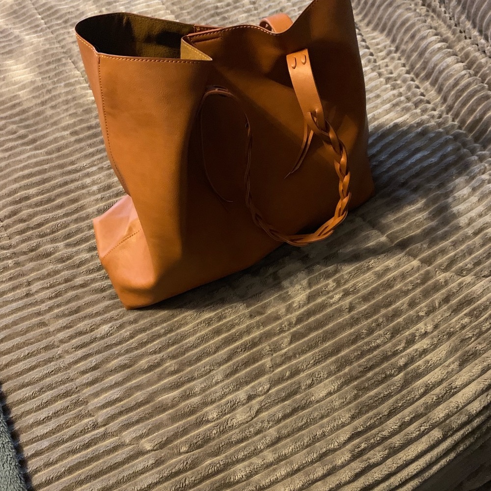 Sole society cognac like new